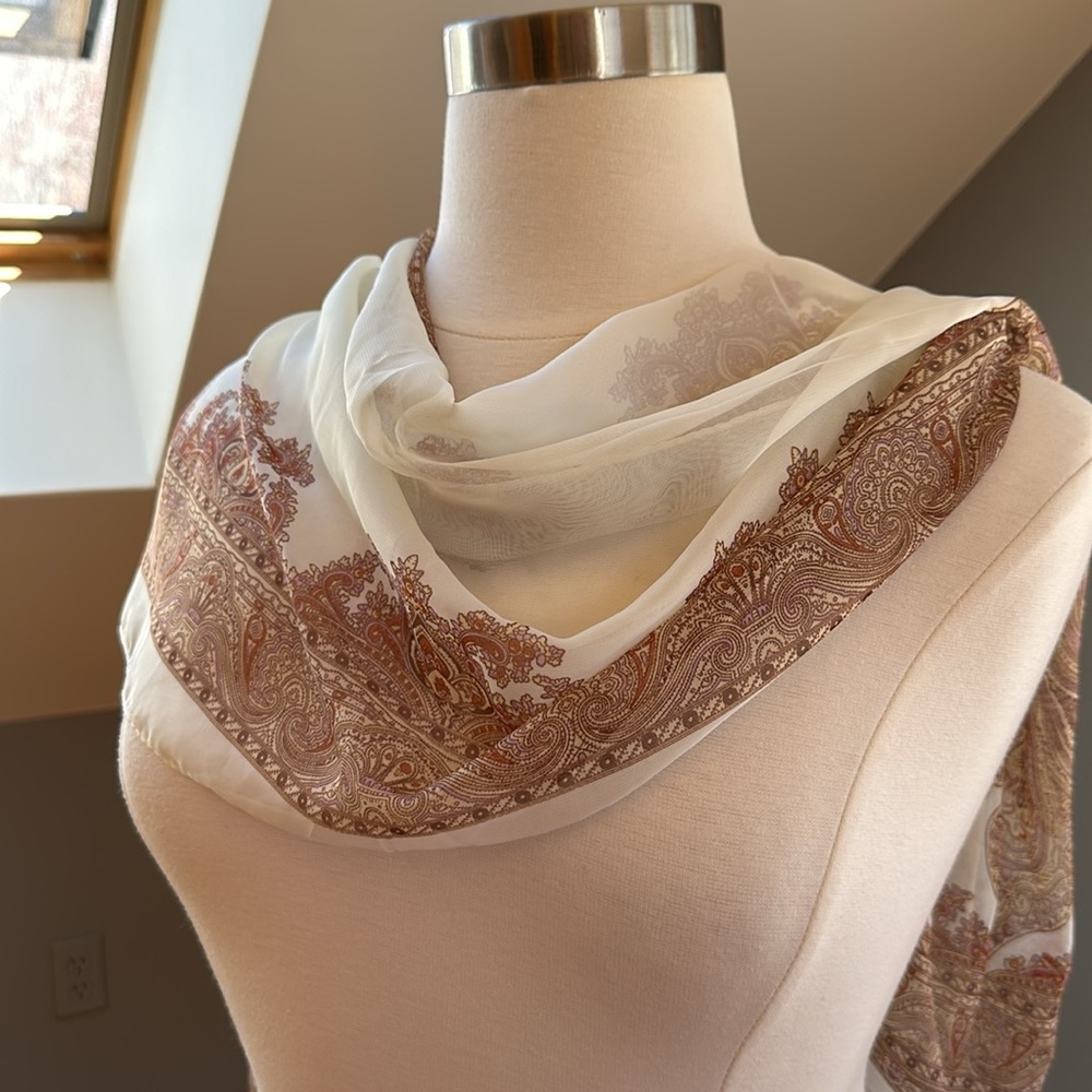 NWT Sheer Paisley Scarf